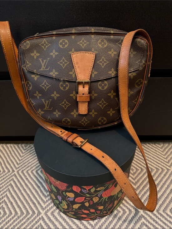 Louis Vuitton Handbags - Louis Vuitton Monogram Crossbody Bag - Brown/Tan